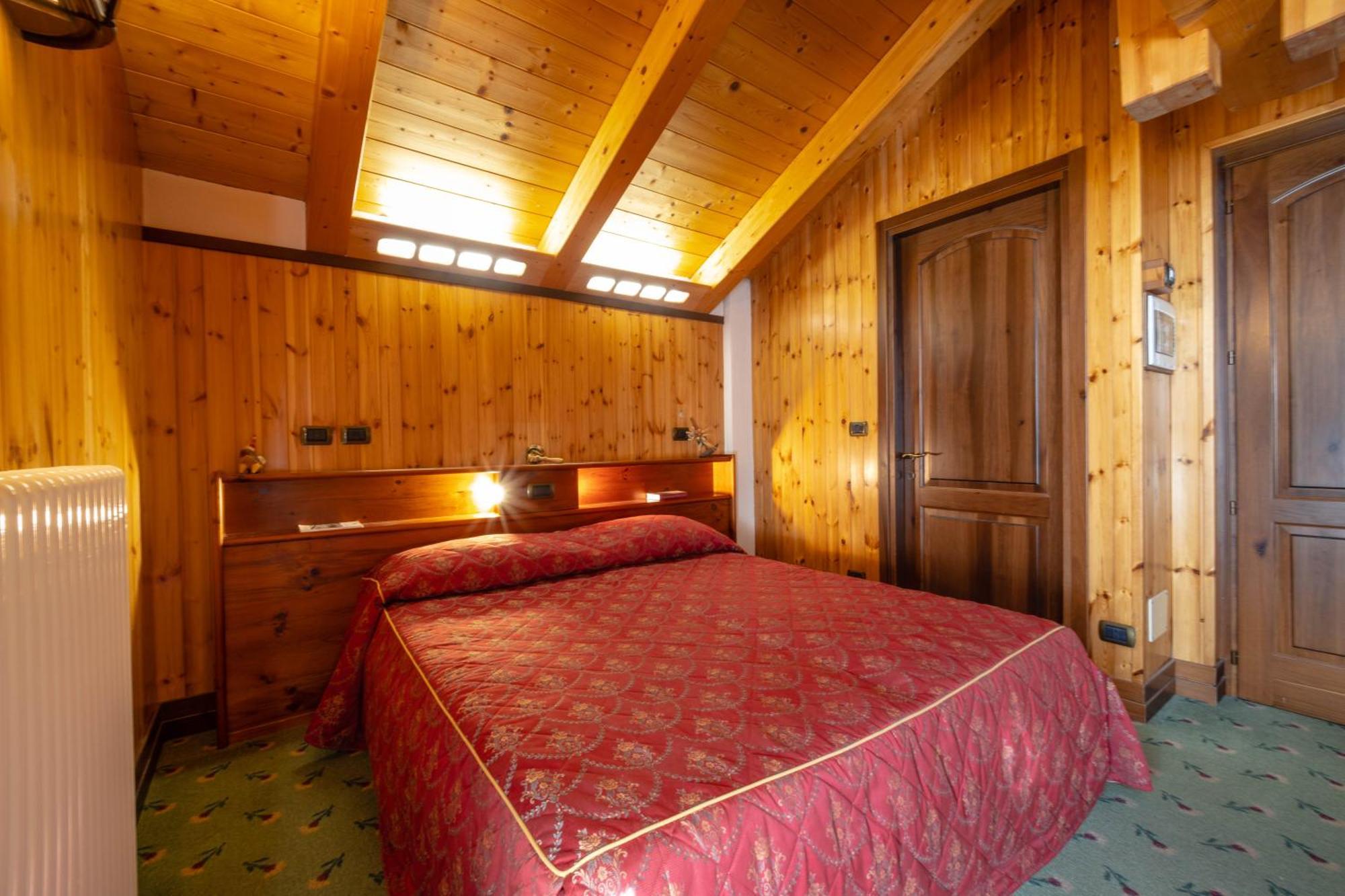 Hotel Bouton D'Or - Cogne Ngoại thất bức ảnh