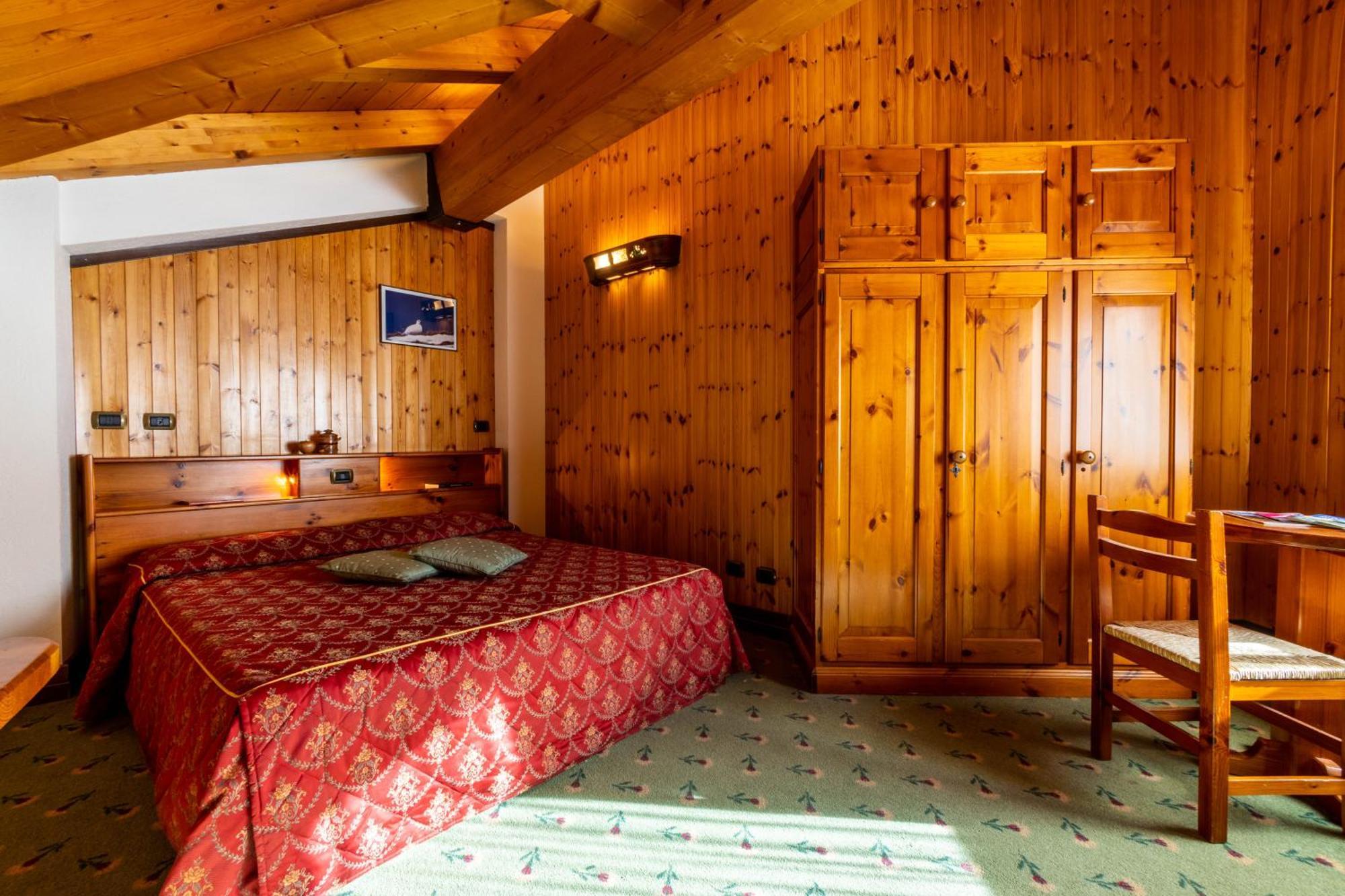 Hotel Bouton D'Or - Cogne Ngoại thất bức ảnh