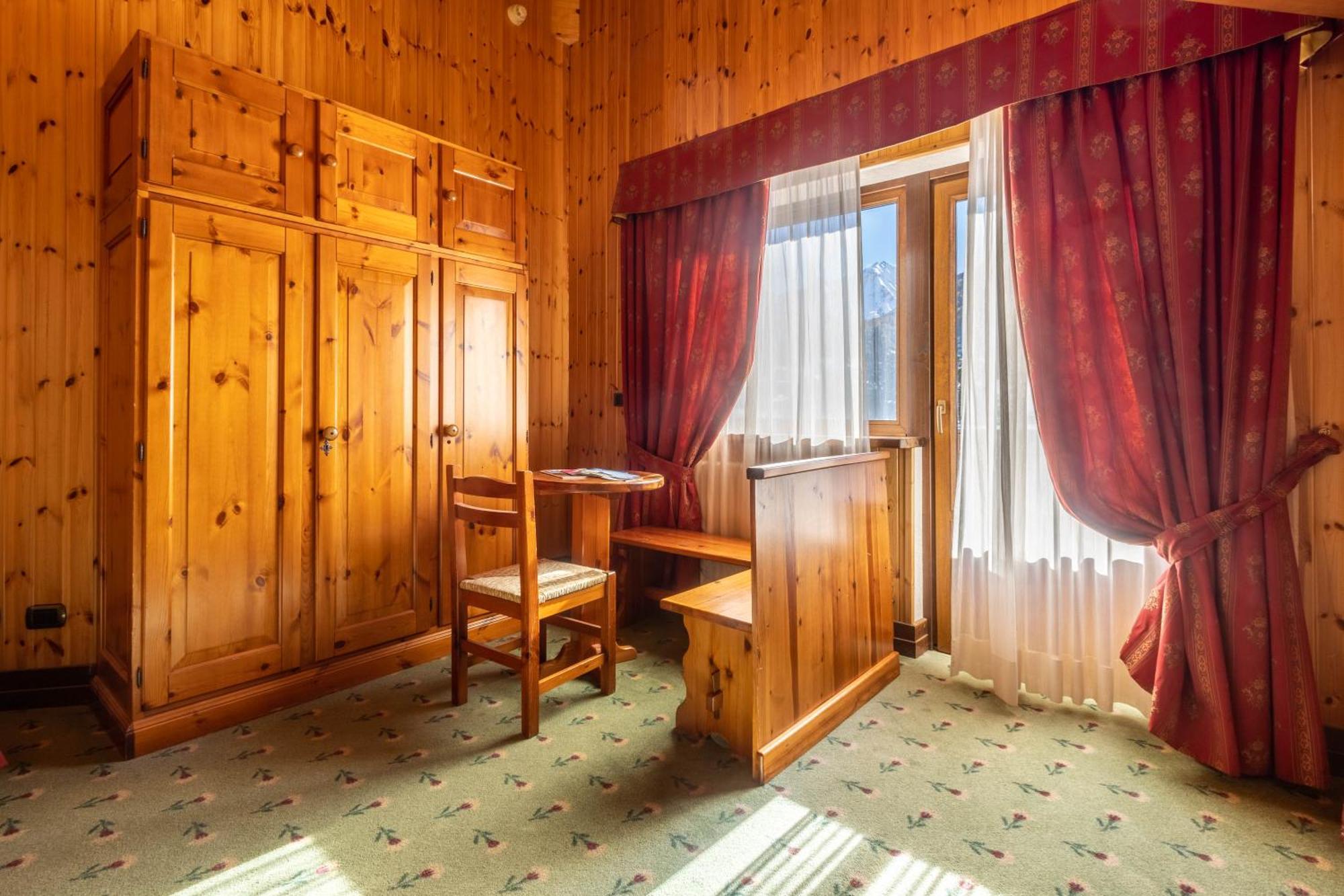 Hotel Bouton D'Or - Cogne Ngoại thất bức ảnh